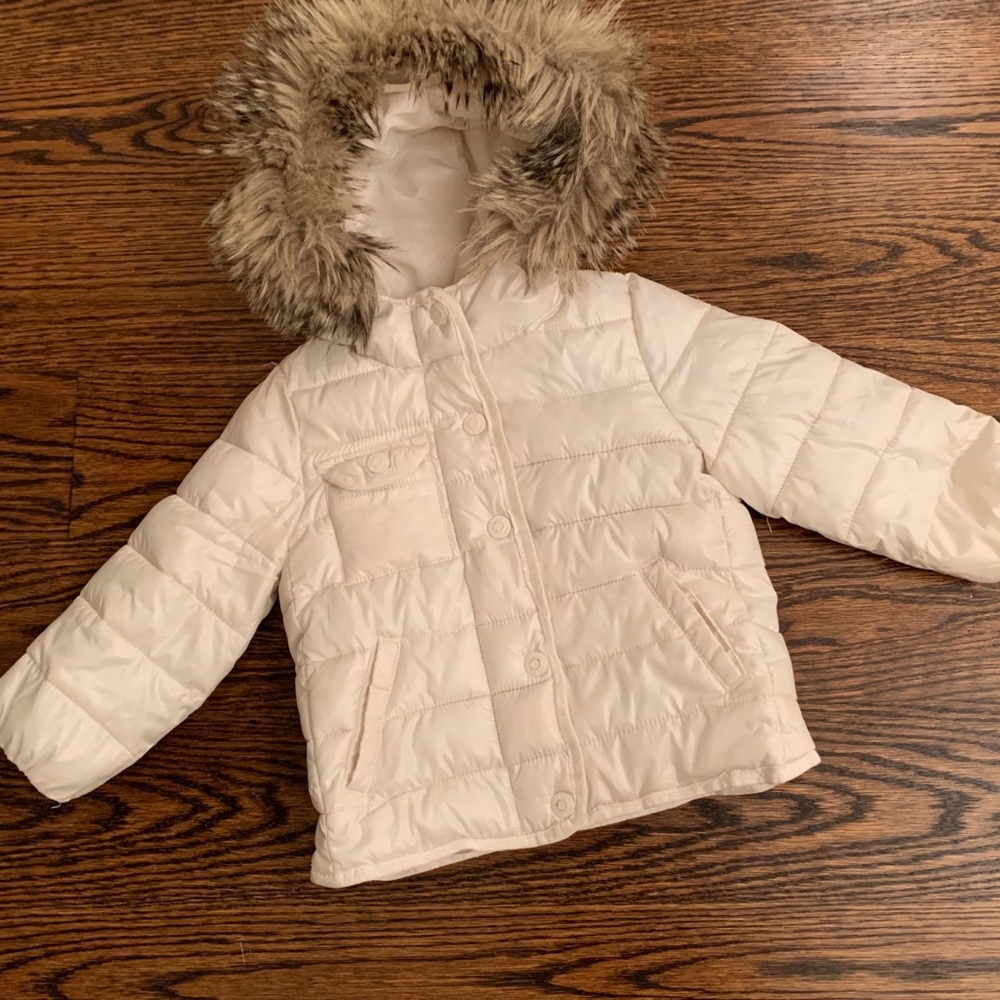 Gap girl white/cream puffer coat fur trim hood 2T